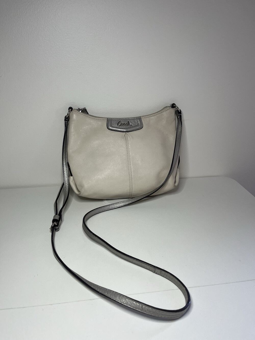 Coach Ashley Crossbody Swing Bag Ivory Off-White & Silver Leather Y2K Mini Purse